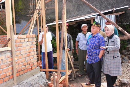 Utang Janji Bedah Rumah