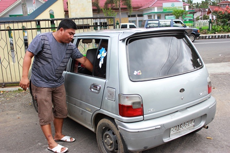 Mobil Pegawai BPS Dibobol