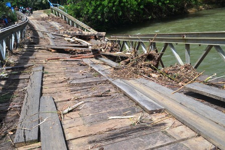 Jembatan Lubuk Cabau Diportal