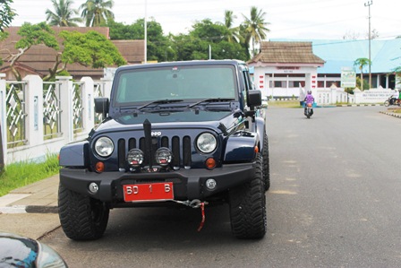 Bupati BS Beli Mobil Baru