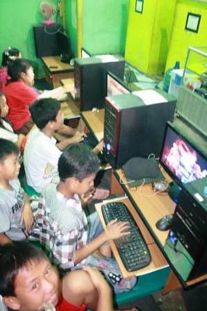 Liburan, Main Game Online