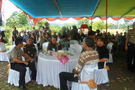 Rayakan Natal, Kapolres Undang Bupati