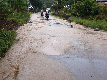 BPBD: Banjir dan Longsor Mengancam