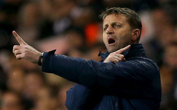 Spurs Pecat Sherwood, Frank de Boer Segera Mengganti