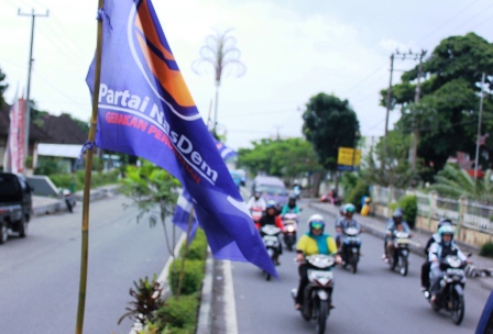 Bendera NasDem Ilegal