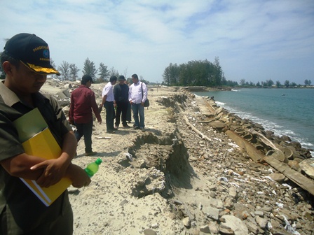 Kerusakan Break Water Dihitung Ulang