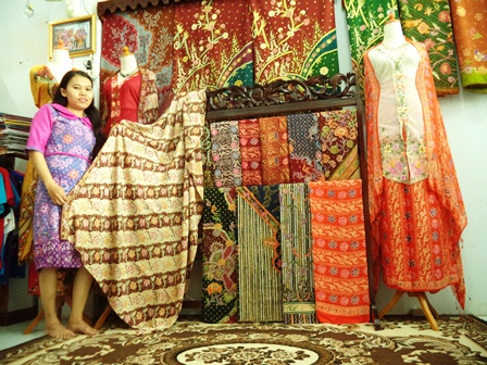 Batik Besurek Atiq Beragam Corak dan Model