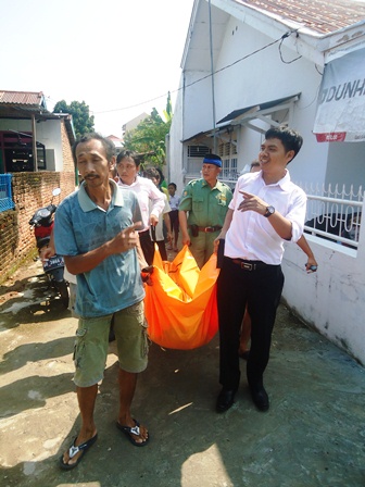 Janda Tewas Gantung Diri