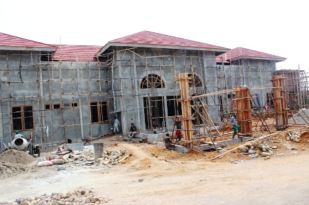 Rumah dinas bupati Seluma di kompleks perumahan dinas Pemkab di Kelurahan Lubuk Lintang, Tais belum selesai di