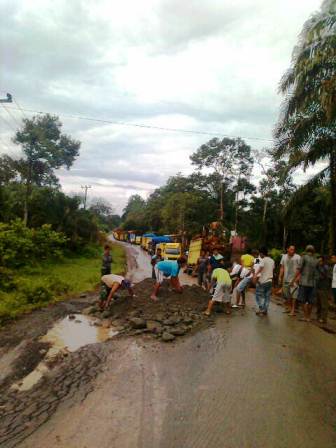 Jalinbar Macet Satu Jam