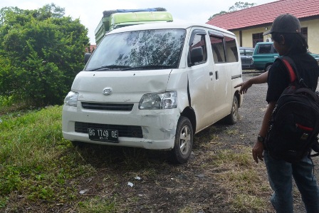 Menyeberang Jalan, Bocah Celaka