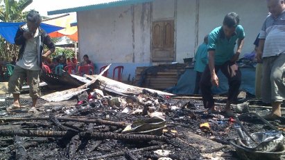 Rumah Ludes Terbakar