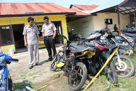 Motor Pencuri Dibakar Massa