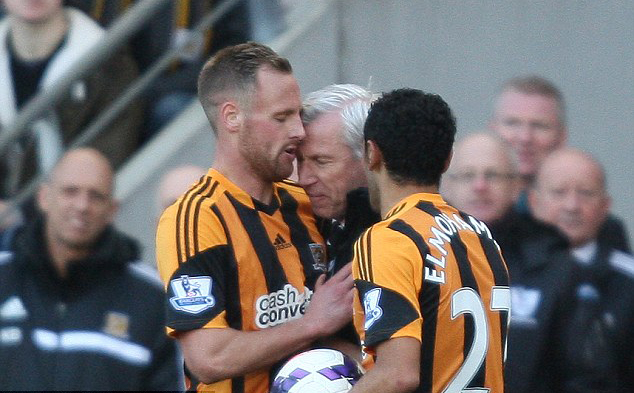 Alan Pardew Dihukum FA