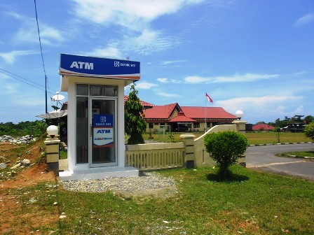 BI Akan Atur Tarif Penarikan Uang ATM, Biaya Dianggap Terlalu Tinggi