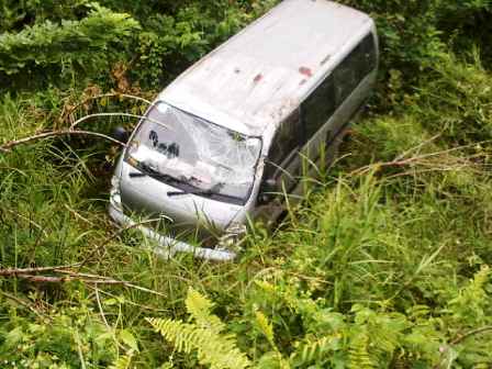 Minibus Tujuan Medan Kecelakaan