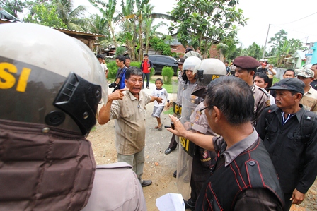 Ricuh, Eksekusi Lahan Gagal