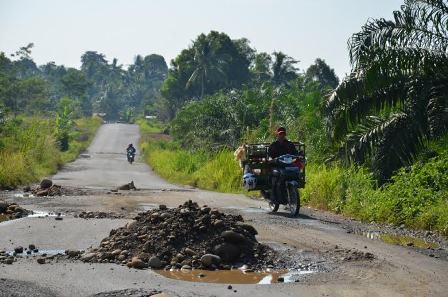 Material Jalan Buat Celaka