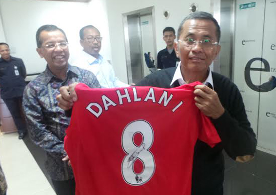 Gara-gara Jersey Liverpool, Dahlan Iskan Rapat di Kantor Garuda