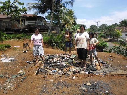 Warung Ludes Terbakar