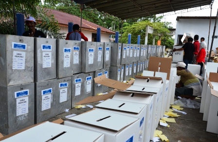 15 Oktober, Logistik KPU Dikirim