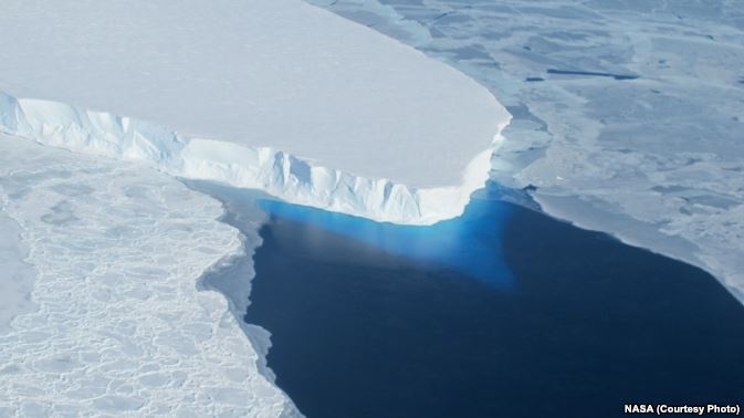 Awas! Salju Abadi Antartika Mencair Lebih Cepat