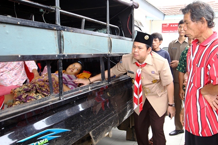 Sidak, Wagub Disambut Ibu Melahirkan di Angdes