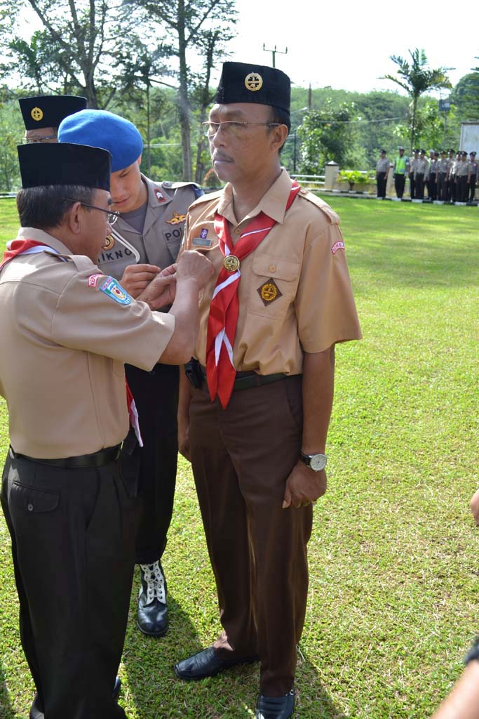 Sekkab Lantik Pramuka Bhayangkara