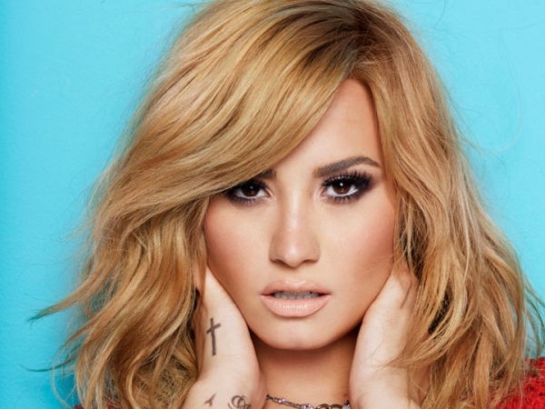 Demi Lovato Mengaku Bokongnya Paling Seksi