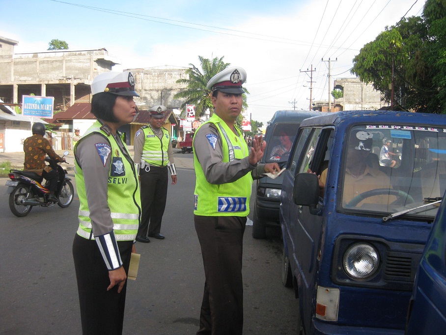 Anggota Polantas Masih Siaga