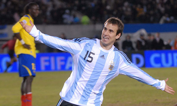 Palacio Gemilang, Argentina Pesta Gol