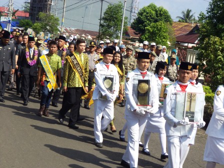 “Pasukan Kuning” Terima Bonus