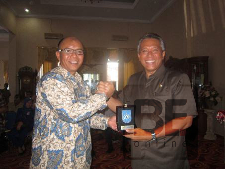 Bupati BU Silaturahmi dengan Ketua OJK Provinsi Bengkulu