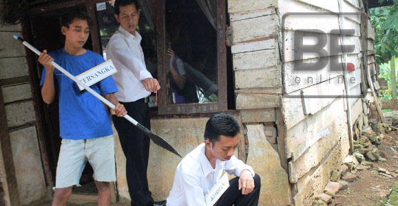 Tombak Kakak Kandung Karena Emosi, 14 Adegan Direkontruksi