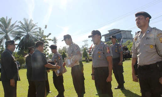 12 Polisi Dapat Penghargaan