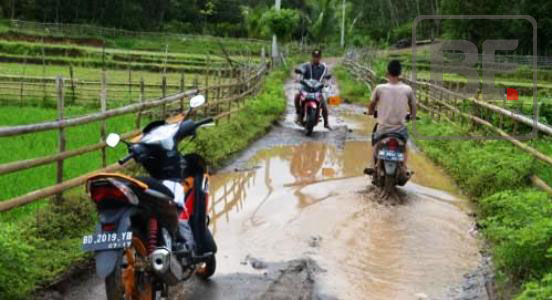 Jalan UST Tergenang Air