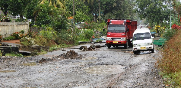 Jelang Idul Fitri, Jalan Lintas Rusak Parah