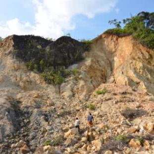 Mengunjungi Bukit Mas Hitam,  Konon Dihuni Ular Siluman Raksasa