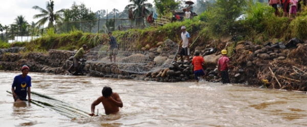 Sungai Rindu Hati Tercemar