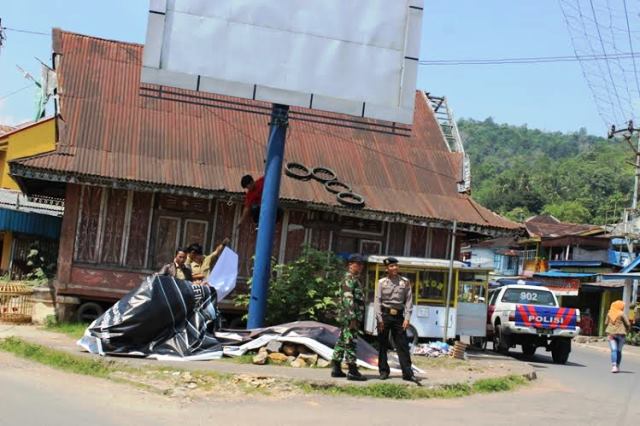 Baliho Balon Gubernur Ditertibkan