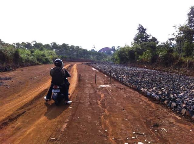 Jalan Rp 23 M Dipertanyakan