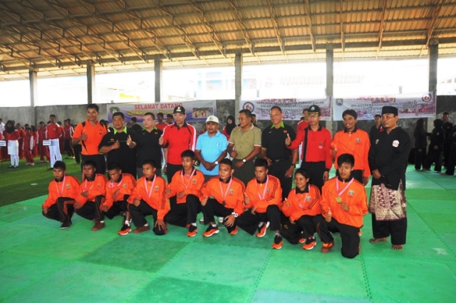 100 Atlet Kejurda  Pencak Silat