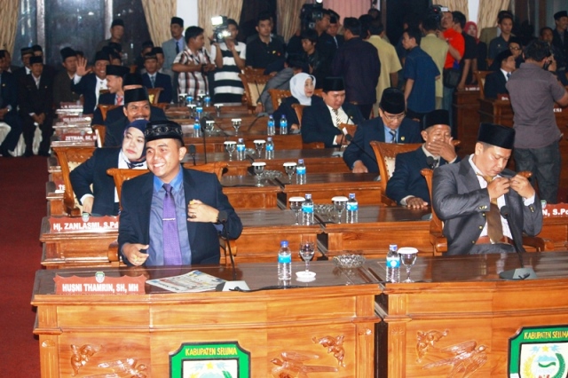 Husni, Ulil dan Okti Calon Pimpinan Dewan