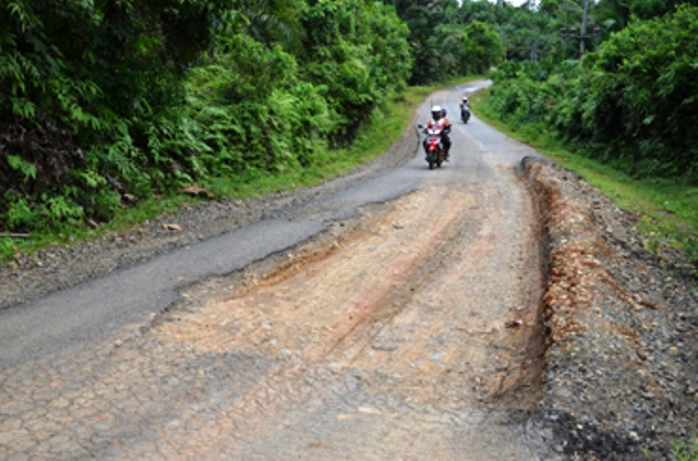 Jalan Tugu Hiu-Plajau Akan Diperbakiki