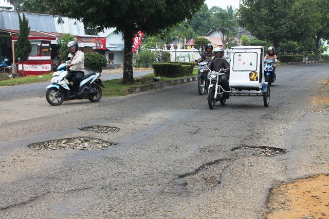 Hasil Reses Anggota DPRD Provinsi Bengkulu, Masyarakat Butuh Perbaikan Jalan