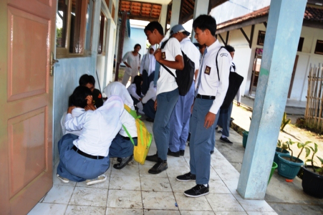 Guru dan Siswa SMAN 5  Kembali Kesurupan