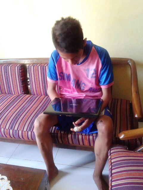 Siswa Curi Laptop Kepsek