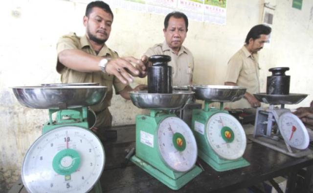 Timbangan Pedagang Ditera Ulang