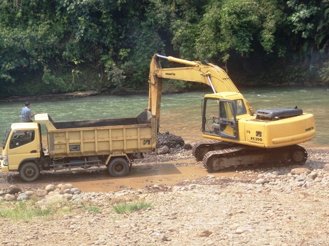 Pengambilan Batu Sungai Beliti Lanjut