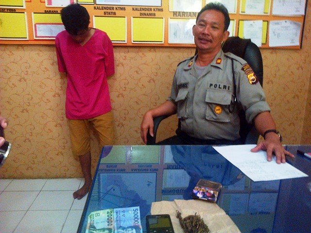 Gerebek Kosan Perampok, Polisi Temukan Ganja